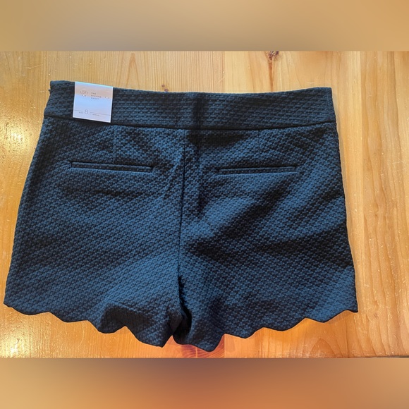 Black LOFT Shorts NWT-Size 8 - Picture 2 of 5